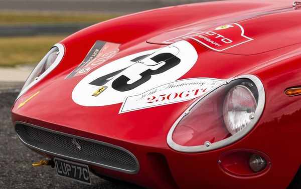 Автомобиль Ferrari 250 GTO 1962 года - Sputnik Азербайджан