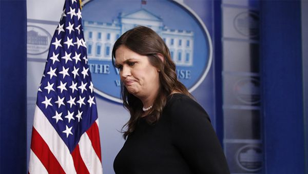 Пресс-секретарь президента США Сара Сандерс - Sputnik Азербайджан
