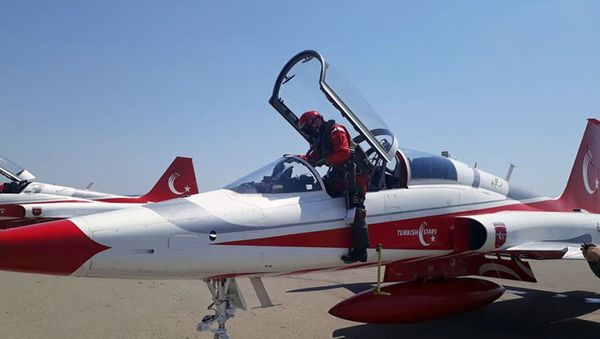 Авиационная группа Турецкие звезды прибыла в Азербайджан - Sputnik Азербайджан