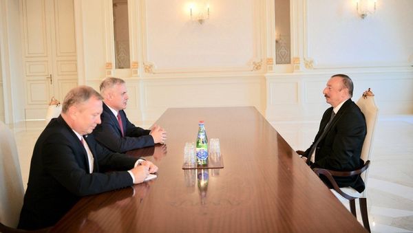 Президент Ильхам Алиев принял делегацию во главе с государственным секретарем Совета Безопасности Беларуси Президент Ильхам Алиев принял делегацию во главе с государственным секретарем Совета Безопасности Беларуси - Sputnik Азербайджан