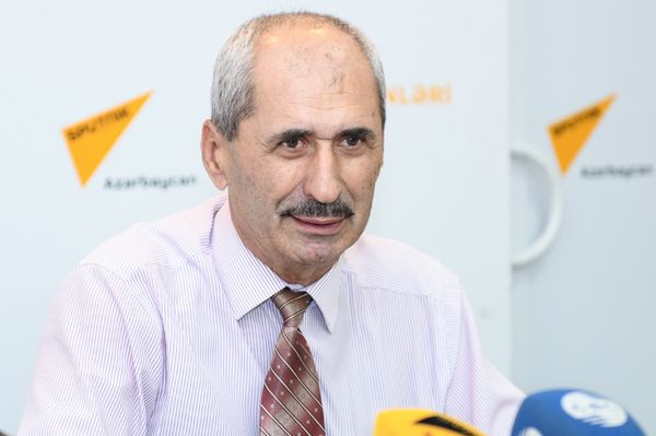 Полковник в отставке, ветеран карабахской войны Мамед Гадиров - Sputnik Азербайджан