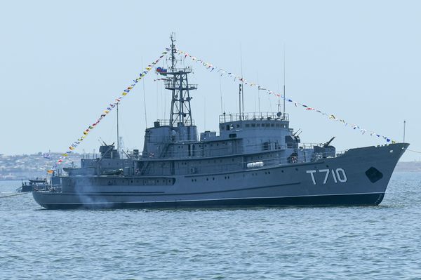 Военный парад по случаю 100-летнего юбилея создания Вооруженных сил Азербайджана. Баку, площадь Азадлыг, 26 июня 2018 года - Sputnik Азербайджан