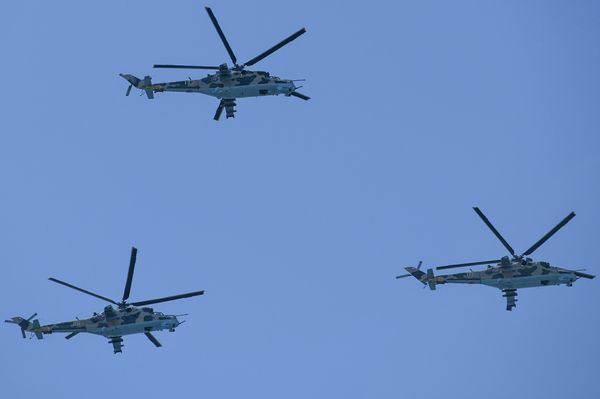 Военный парад по случаю 100-летнего юбилея создания Вооруженных сил Азербайджана. Баку, площадь Азадлыг, 26 июня 2018 года - Sputnik Азербайджан