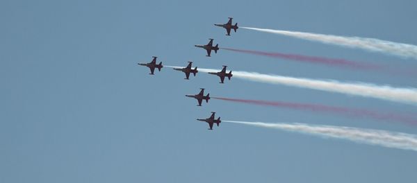 Турецкие звезды заложили крутые виражи в небе над Баку - Sputnik Азербайджан