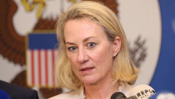Первый заместитель помощника госсекретаря США по вопросам Южной и Центральной Азии Элис Уэллс - Sputnik Азербайджан