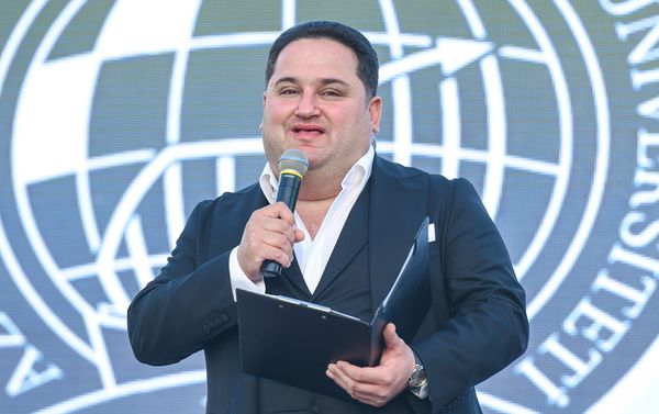 День выпускника университета UNEC - Sputnik Азербайджан