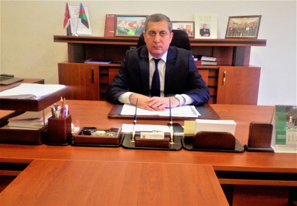Начальник Государственной службы фитосанитарного надзора АР при министерстве сельского хозяйства АР Аладдин Эйвазов - Sputnik Азербайджан
