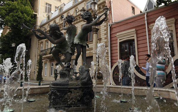 Парк в городе Гянджа - Sputnik Азербайджан