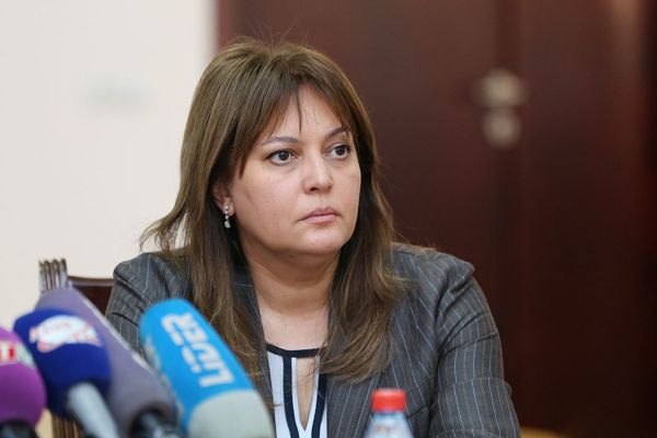 Главный метеоролог рассказала, почему так холодно в апреле и когда ждать тепла Главный метеоролог рассказала, почему так холодно в апреле и когда ждать тепла - Sputnik Азербайджан