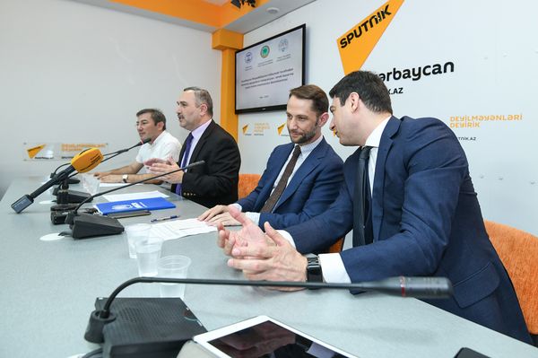 Пресс-конференция, посвященная интеграции иностранных беженцев в Азербайджане в мультимедийном пресс-центре Sputnik Азербайджан - Sputnik Азербайджан