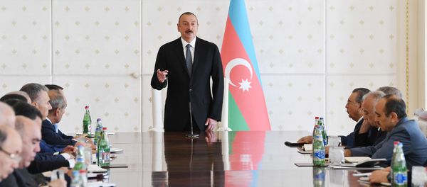 Выступление президента Азербайджана Ильхама Алиева в ходе заседания Кабинета Министров, посвященного итогам первой половины 2018 года - Sputnik Азербайджан