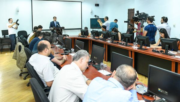 Пресс-конференция официального представителя министерства иностранных дел Азербайджана Хикмета Гаджиева. Баку, 11 июля 2018 года - Sputnik Азербайджан