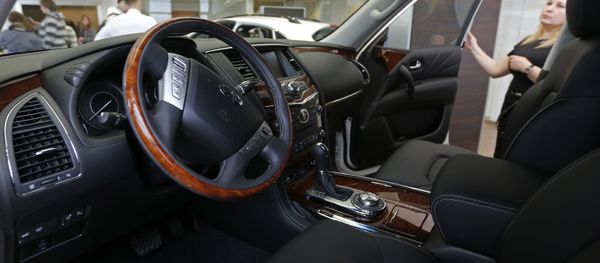 Салон автомобиля Infiniti, фото из архива - Sputnik Азербайджан