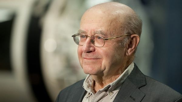 Научный сотрудник Института Космических исследований РАН Натан Эйсмонт - Sputnik Азербайджан