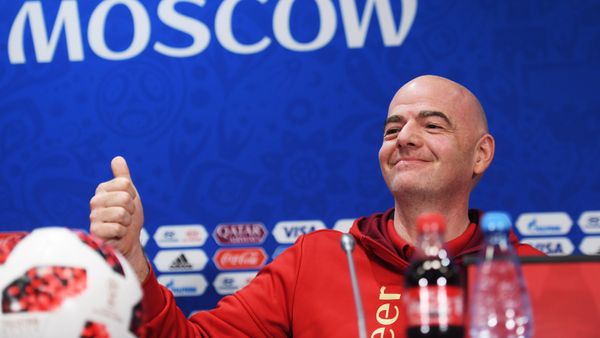 Президент ФИФА Джанни Инфантино на пресс-конференции в Москве, посвященной проведению чемпионата мира по футболу - Sputnik Азербайджан
