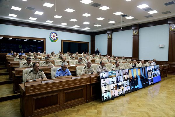 Служебное совещание под руководством министра обороны Азербайджана генерал-полковника Закира Гасанова. Баку, 14 июля 2018 года - Sputnik Азербайджан