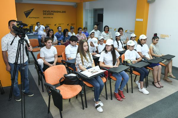 Пресс-конференция Общественного объединения “Биосфер” в мультимедийном пресс-центре Sputnik Азербайджан - Sputnik Азербайджан
