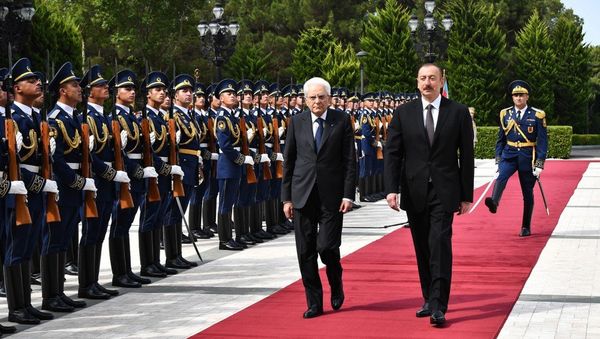 Церемония официальной встречи Президента Италии - Sputnik Азербайджан