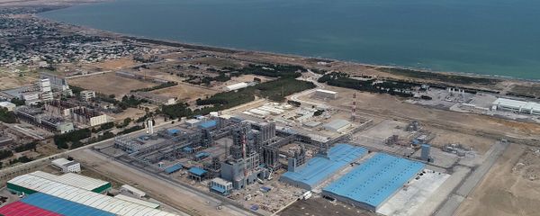 Полипропиленовый завод, построенный в рамках проекта SOCAR Polymer в Сумгайытском химическом промышленном парке - Sputnik Азербайджан