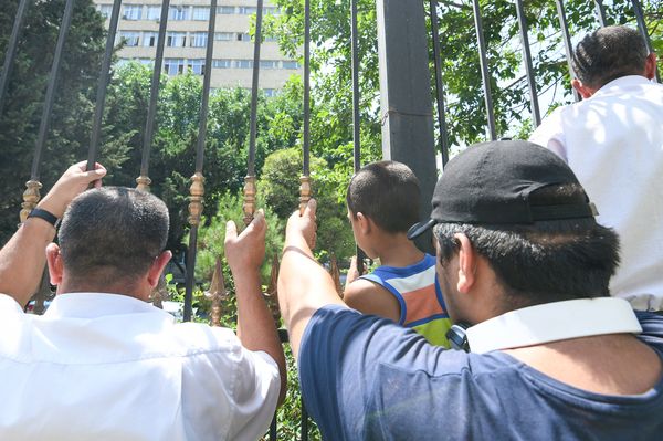 Вступительные экзамены в здании Бакинского государственного университета 18 июля 2018 года - Sputnik Азербайджан