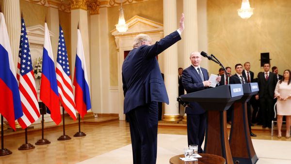 Совместная пресс-конференция президентов США и России Дональда Трампа и Владимира путина. Финляндия, Хельсинки, 16 июля 2018 года - Sputnik Азербайджан