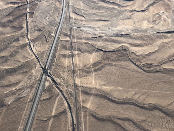 Работа фотографа Charles Thomas Human vs. Nature, занявшая первое место в номинации Пейзаж в фотоконкурсе 2018 iPhone Photography Awards - Sputnik Азербайджан