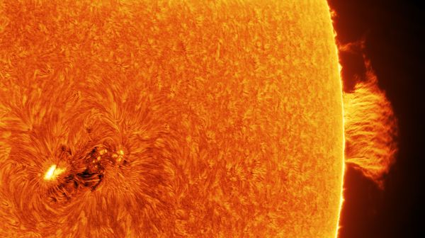Работа AR 2665 and Quiescent Prominence авторства Łukasz Sujka, вошедшая в шорт-лист конкурса Insight Investment Astronomy Photography of the Year 2018 - Sputnik Азербайджан