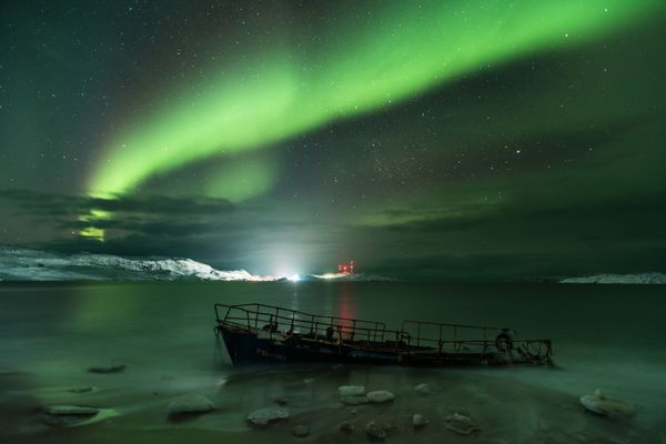 Работа Aurora Borealis on the coast of the Barents sea фотографа Michael Zav'yalov, вошедшая в шорт-лист конкурса Insight Investment Astronomy Photography of the Year 2018 - Sputnik Азербайджан