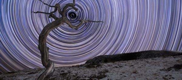 Работа Holding Due North фотографа Jake Mosher, вошедшая в шорт-лист конкурса Insight Investment Astronomy Photography of the Year 2018 - Sputnik Азербайджан