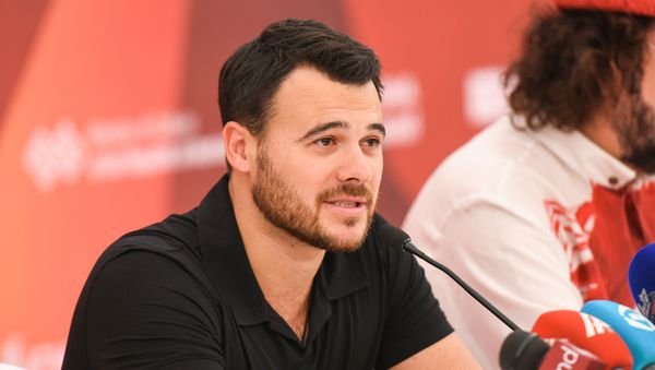 Эмин Агаларов на пресс-конференции участников фестиваля Жара-2018 - Sputnik Азербайджан