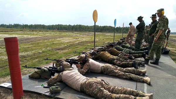 Азербайджанские снайперы продемонстрируют свое мастерство на конкурсе Снайперский рубеж - Sputnik Азербайджан