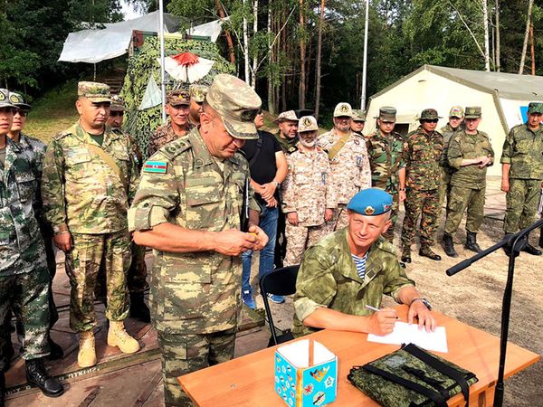 Азербайджанские снайперы продемонстрируют свое мастерство на конкурсе Снайперский рубеж - Sputnik Азербайджан