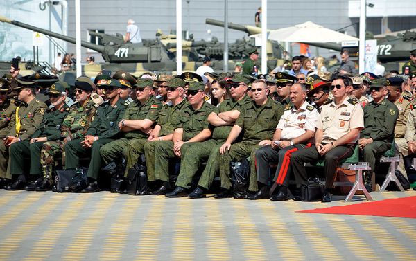 Министр обороны Азербайджана принял участие в церемонии открытия соревнований Армейские международные игры-2018 - Sputnik Азербайджан