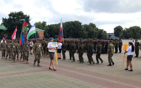Азербайджанские военнослужащие приняли участие на торжественной церемонии открытия конкурса Снайперский рубеж - Sputnik Азербайджан