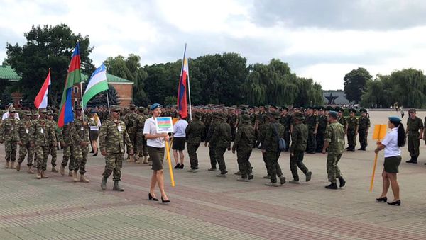 Азербайджанские военнослужащие приняли участие на торжественной церемонии открытия конкурса Снайперский рубеж - Sputnik Азербайджан