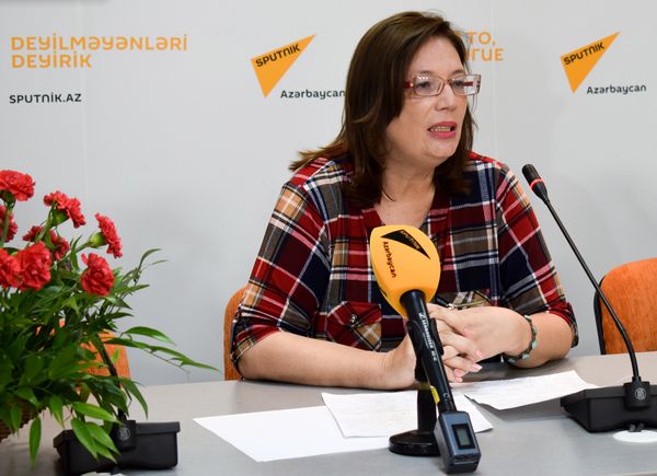 Парапсихолог Тунзаля Байрамова  - Sputnik Азербайджан