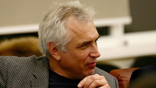 Первый заместитель декана факультета мировой экономики и мировой политики Высшей школы экономики Игорь Ковалев - Sputnik Азербайджан