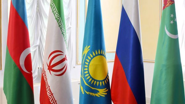 Флаги стран-участниц Каспийского саммита - Sputnik Азербайджан