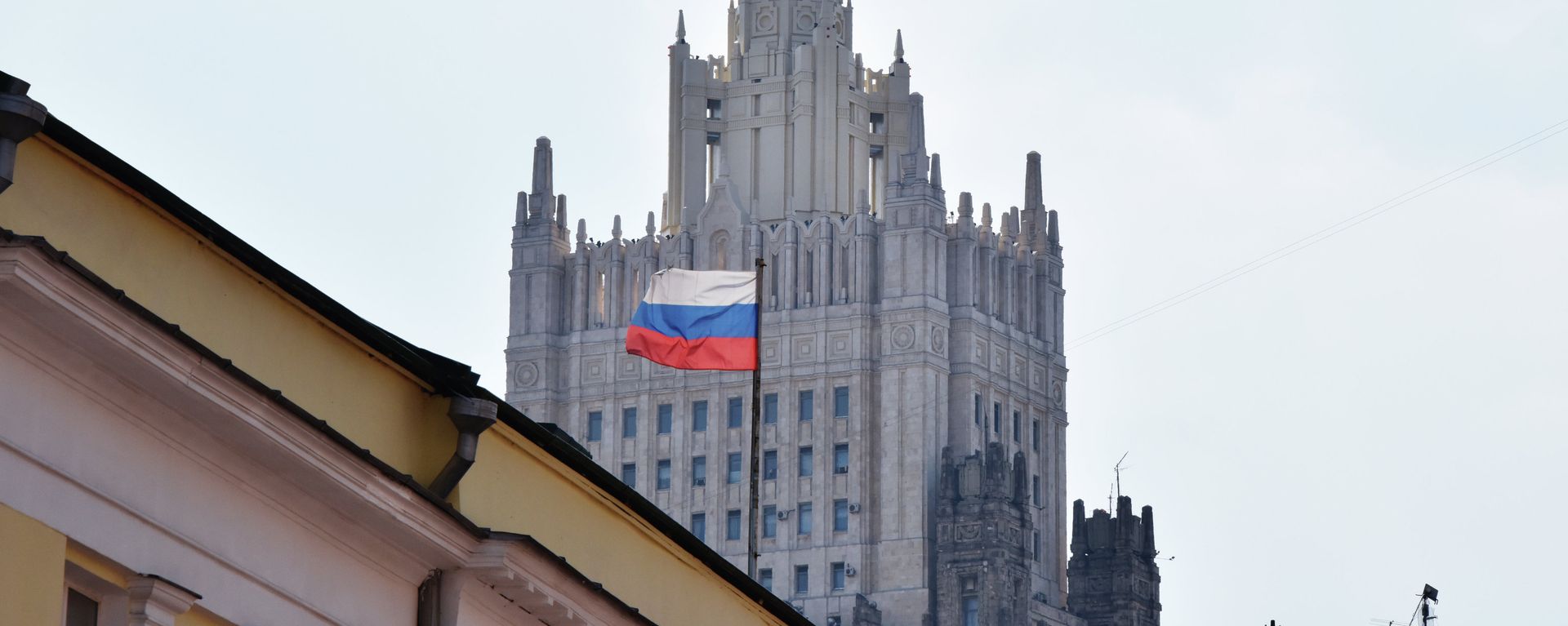 Здание министерства иностранных дел РФ на Смоленской-Сенной площади в Москве - Sputnik Азербайджан, 1920, 27.07.2022