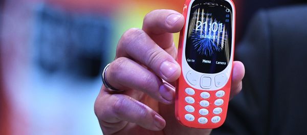 Обновленная версия классической модели мобильного телефона Nokia 3310 - Sputnik Азербайджан