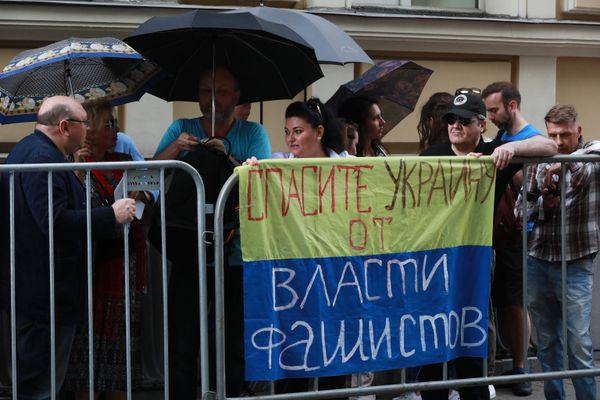 Акция в поддержку журналиста К. Вышинского - Sputnik Азербайджан