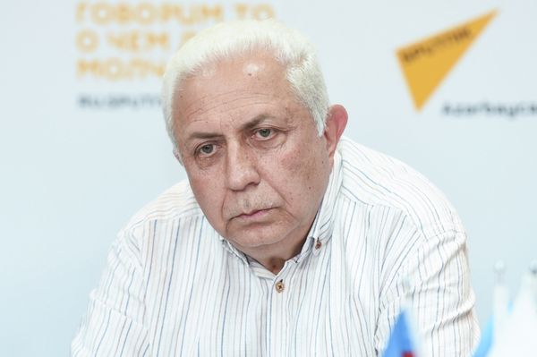 Заместитель директора Национального Гидрометеорологического Управления Министерства Экологии и Природных Ресурсов Азербайджанской Республики Имран Абдулов - Sputnik Азербайджан