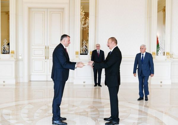 Президент Ильхам Алиев принял верительные грамоты новоназначенного посла Грузии в Азербайджане - Sputnik Азербайджан