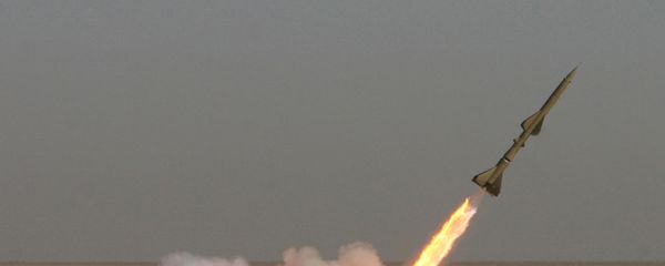 Запуск ракеты во время военных учений в Иране, фото из архива - Sputnik Азербайджан
