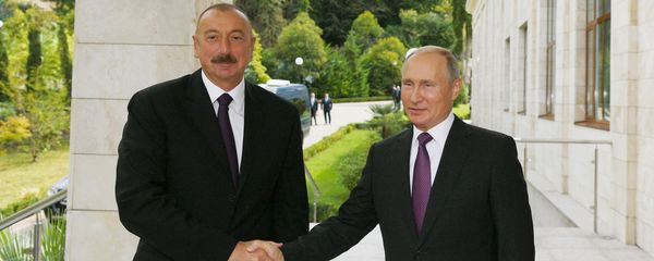 Президенты Азербайджана и РФ Ильхам Алиев и Владимир Путин во время встречи. Сочи, резиденция Бочаров Ручей, 1 сентября 2018 года - Sputnik Азербайджан