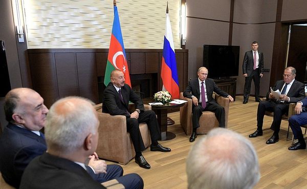 Президенты Азербайджана и РФ Ильхам Алиев и Владимир Путин во время встречи. Сочи, резиденция Бочаров Ручей, 1 сентября 2018 года - Sputnik Азербайджан