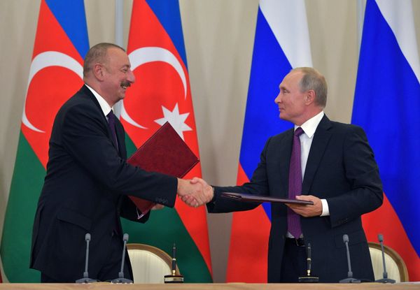 1 сентября 2018. Президент РФ Владимир Путин и президент Азербайджана Ильхам Алиев на церемонии подписания ряда межправительственных и межведомственных документов - Sputnik Азербайджан