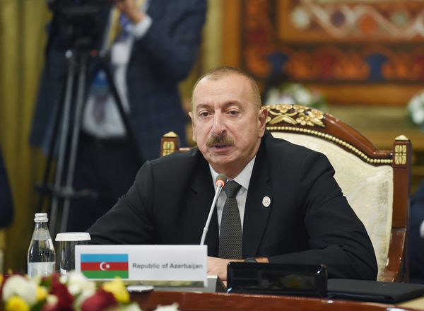 Выступление президента Азербайджана Ильхама Алиева в ходе VI Саммита Совета сотрудничества тюркоязычных государств. Город Чолпон-Ата, Кыргызстан. 3 сентября 2018 года - Sputnik Азербайджан