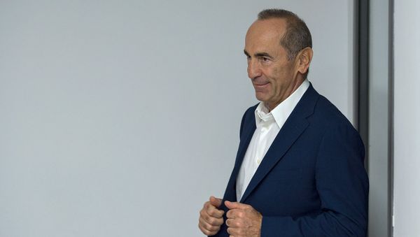 Второй президент Республики Армения Роберт Кочарян в гостях у Sputnik Армения - Sputnik Азербайджан