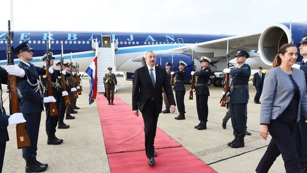 Самолет президента Азербайджана приземлился в Загребе - Sputnik Азербайджан